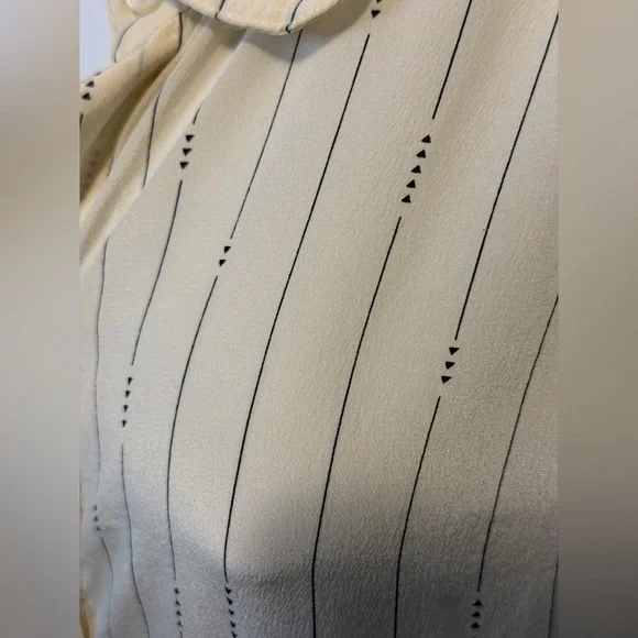 Pendleton Silk Blouse Button Top Flutter Sleeve Arrow Stripe Cream - Picture 9 of 12